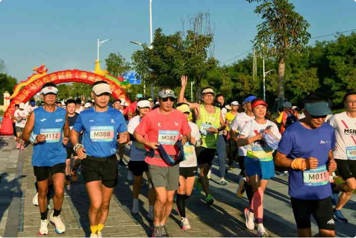 2024汕頭馬拉松測試賽（潮汕跑團精英邀請賽）在海明公園熱力開跑